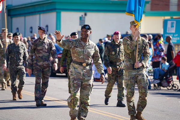 Leavenworth Veterans Day Parade