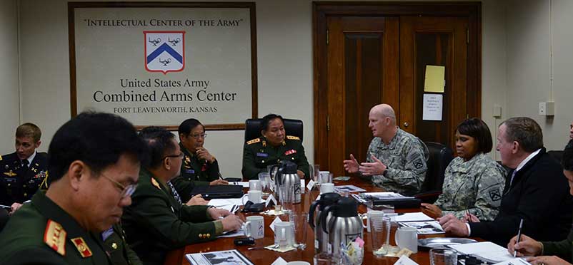 Laos military delegation visit